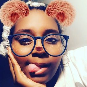 Meet your Posher, Deasia